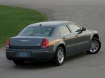 Chrysler 300C 2004 года